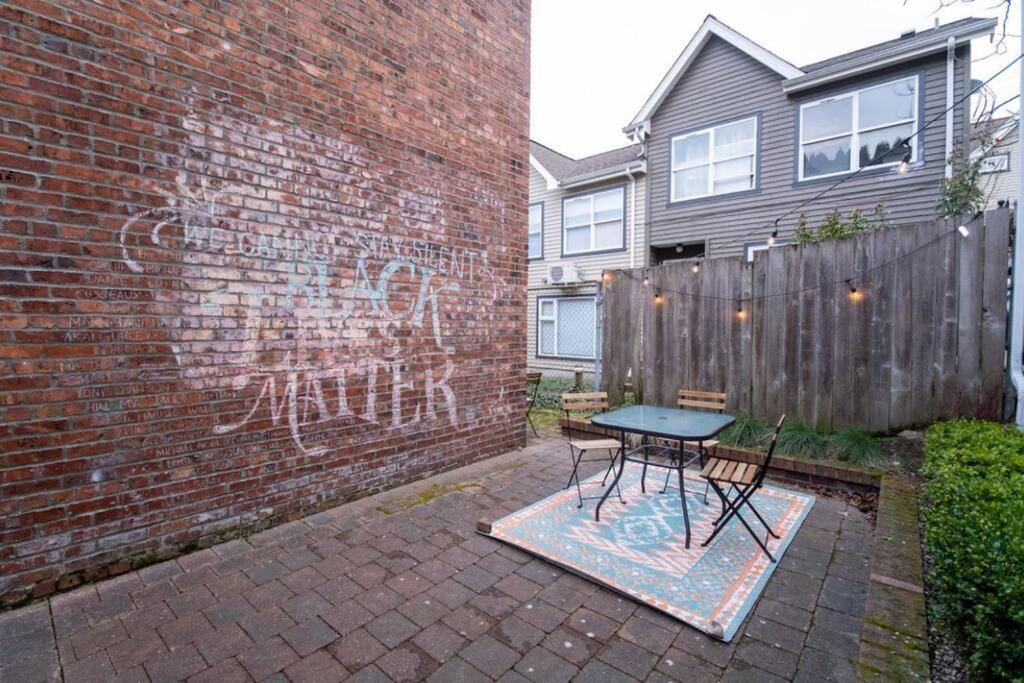فيلا Adorable Cozy House With Parking And Loft! سياتل المظهر الخارجي الصورة